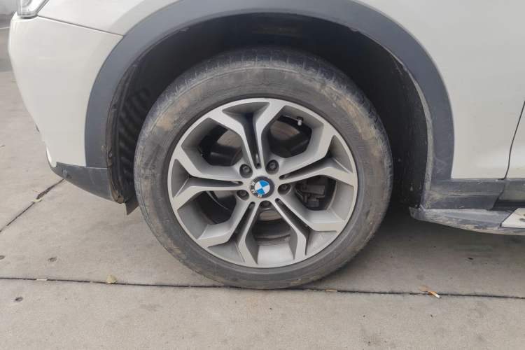 Used BMW X3 2014 xDrive20i X Design Package Left Front Wheel Hub