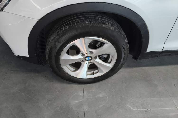 Used BMW X3 2014 xDrive20i Leading Model Left Front Wheel Hub