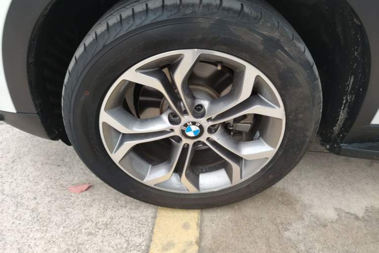 Used BMW X3 2014 xDrive20i X Design Package Left Front Wheel Hub