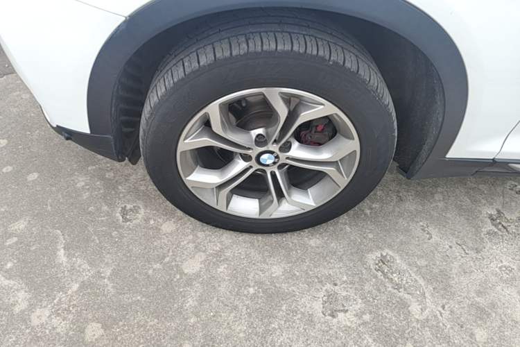 Used BMW X3 2014 xDrive20i X Design Package Left Front Wheel Hub
