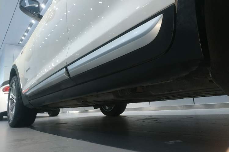 Used BMW X3 2014 xDrive20i X Design Package Left Side Sill