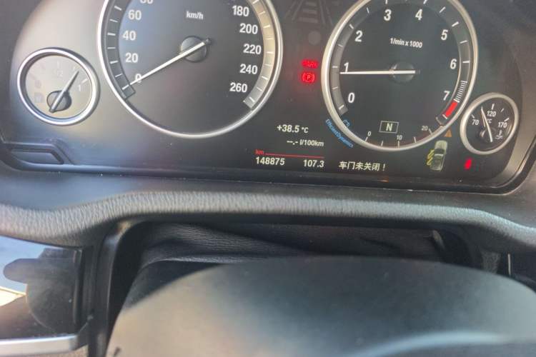 Used BMW X3 2014 xDrive20i X Design Package Odometer Close Up