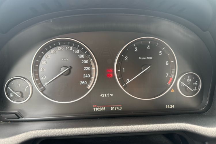 Used BMW X3 2014 xDrive20i Leading Model Odometer Close Up
