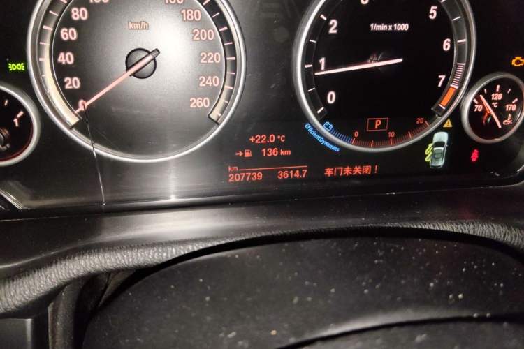 Used BMW X3 2014 xDrive20i Leading Model Odometer Close Up
