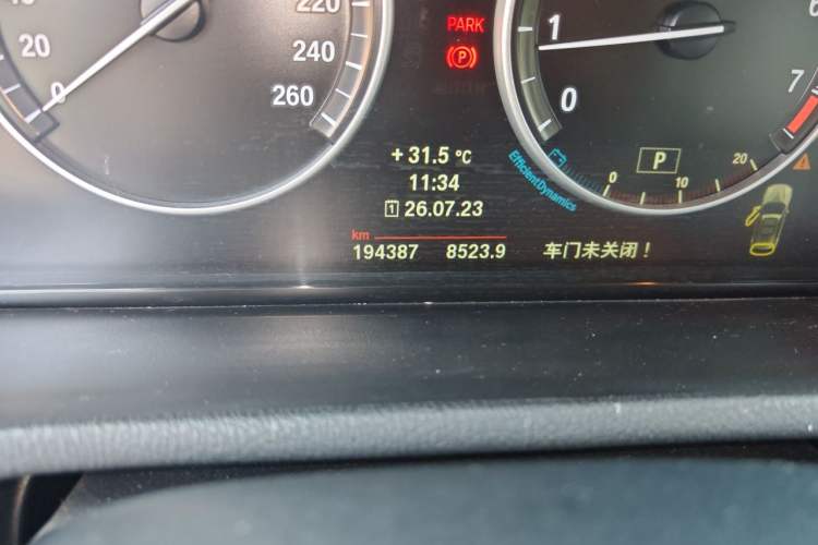 Used BMW X3 2014 xDrive28i Leading Model Odometer Close Up