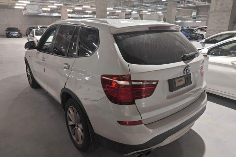 Used BMW X3 2014 xDrive28i Leading Model Rear Left 45 Deg