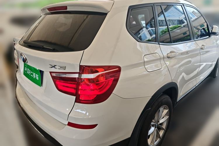 Used BMW X3 2014 xDrive20i Leading Model Rear Right 45 Deg