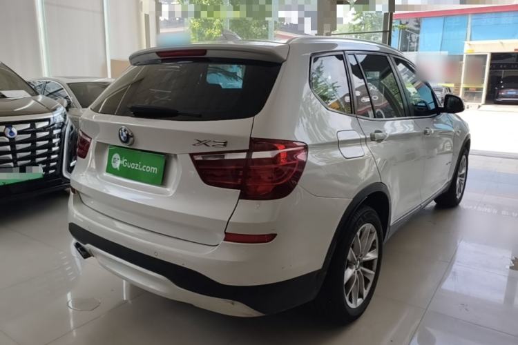 Used BMW X3 2014 xDrive28i Leading Model Rear Right 45 Deg