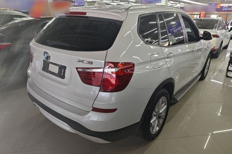 Used BMW X3 2014 xDrive28i Leading Model Rear Right 45 Deg
