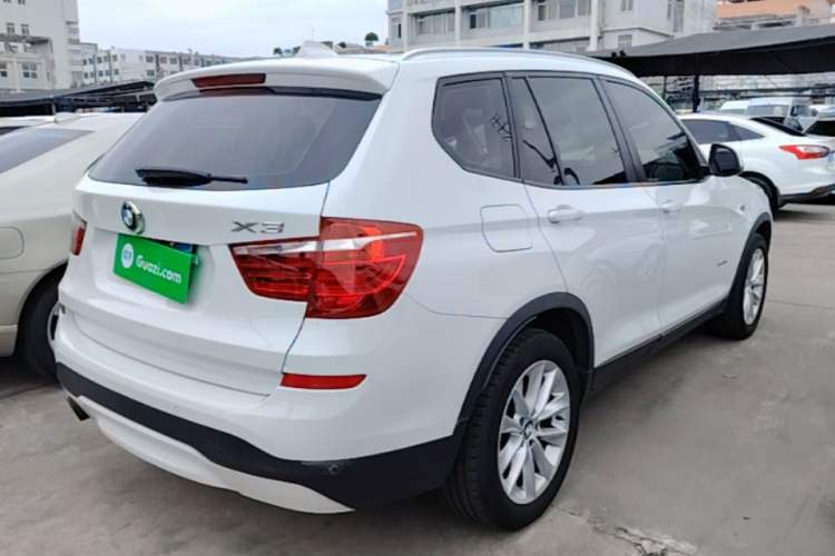 Used BMW X3 2014 xDrive28i Leading Model Rear Right 45 Deg