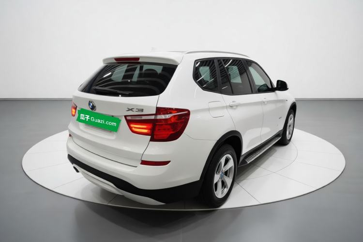 Used BMW X3 2014 xDrive20i Leading Model Rear Right 45 Deg