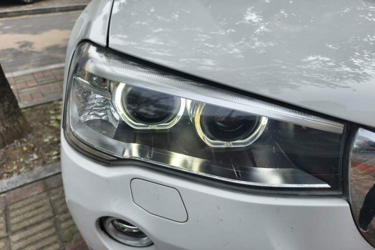 Used BMW X3 2014 xDrive20i Leading Model Right Front Headlight