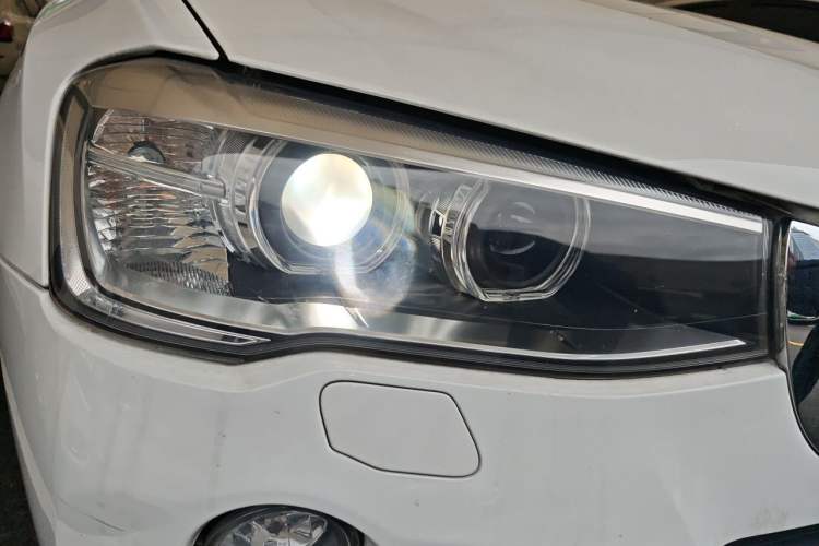 Used BMW X3 2014 xDrive20i Leading Model Right Front Headlight
