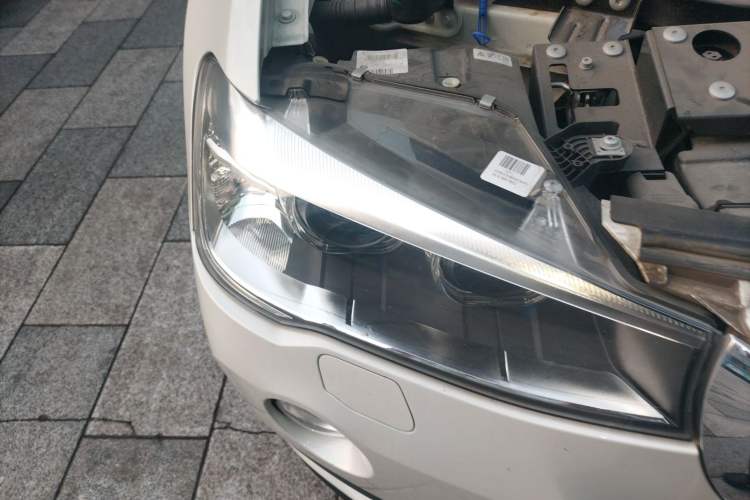 Used BMW X3 2014 xDrive28i X Design Package Right Front Headlight