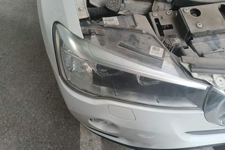 Used BMW X3 2014 xDrive20i Leading Model Right Front Headlight