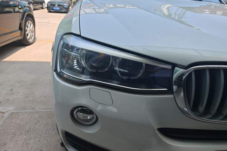 Used BMW X3 2014 xDrive28i Leading Model Right Front Headlight