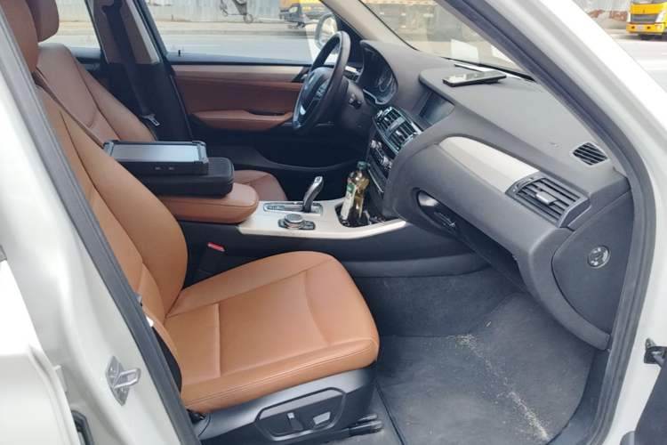 Used BMW X3 2014 xDrive28i Leading Model Right Front Seat