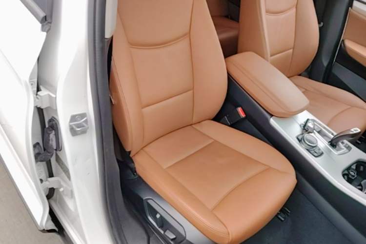 Used BMW X3 2014 xDrive28i Leading Model Right Front Seat