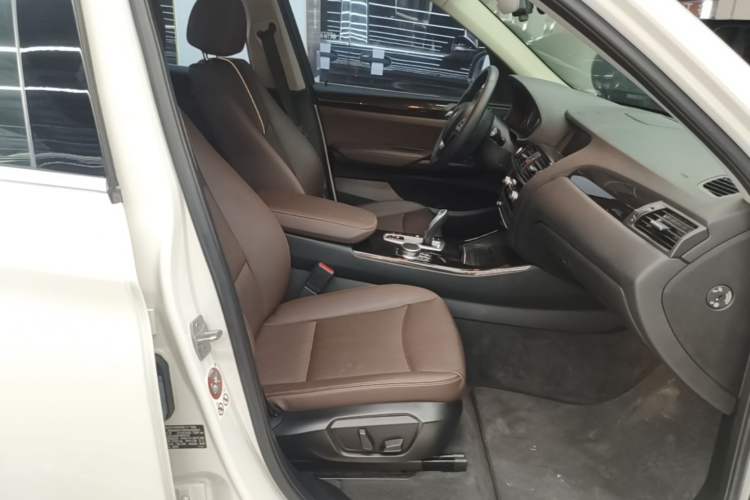 Used BMW X3 2014 xDrive20i X Design Package Right Front Seat