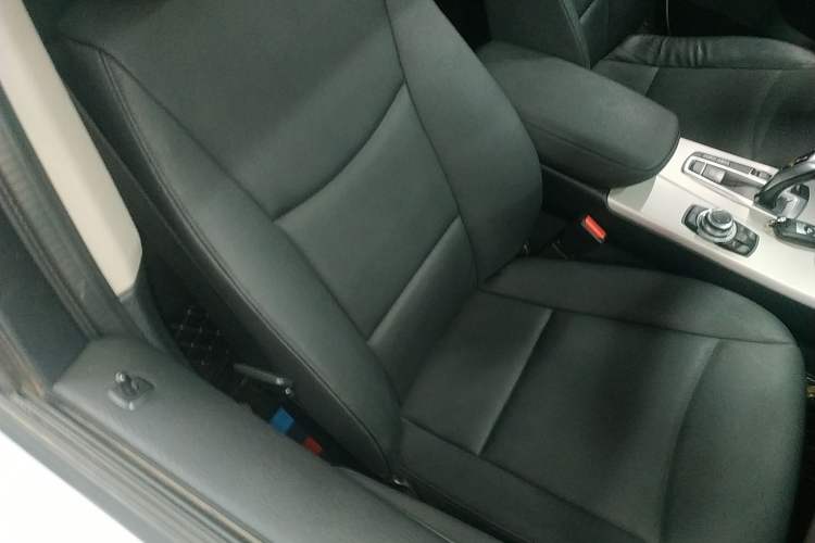 Used BMW X3 2014 xDrive20i Leading Model Right Front Seat