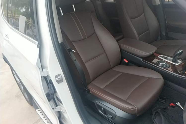 Used BMW X3 2014 xDrive20i X Design Package Right Front Seat