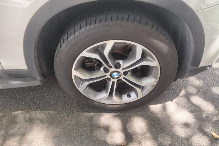 Used BMW X3 2014 xDrive20i X Design Package Right Front Wheel Hub