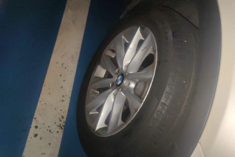 Used BMW X3 2014 xDrive20i X Design Package Right Front Wheel Hub