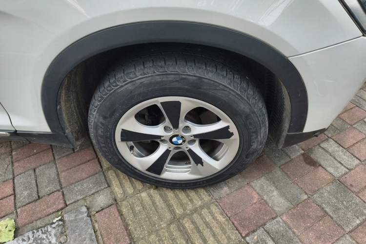Used BMW X3 2014 xDrive20i Leading Model Right Front Wheel Hub