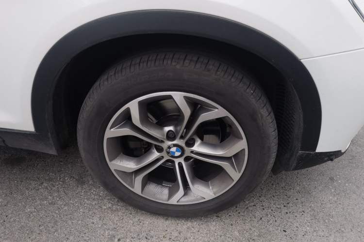 Used BMW X3 2014 xDrive20i X Design Package Right Front Wheel Hub