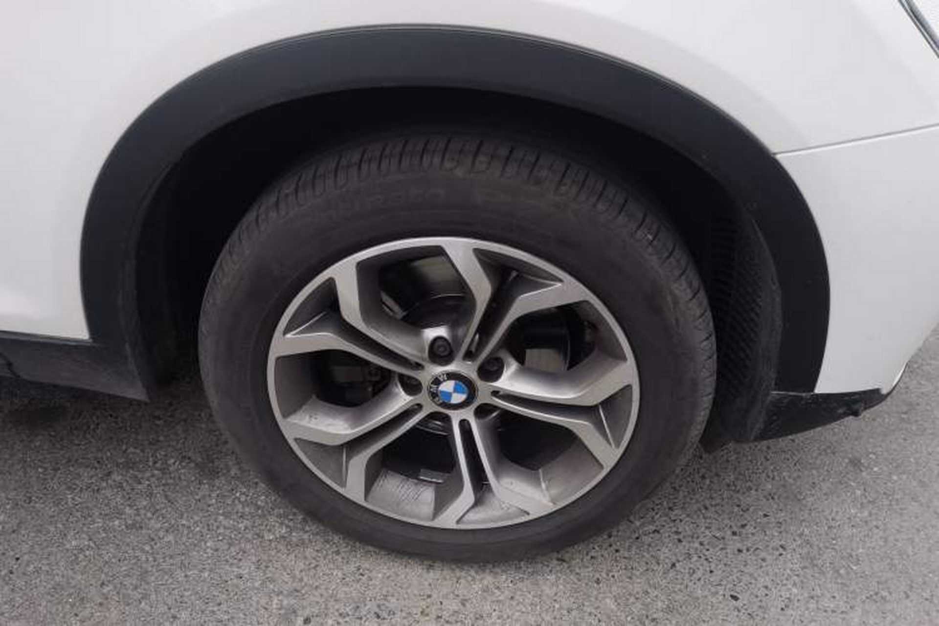 Used BMW X3 2014 xDrive20i X Design Package Right Front Wheel Hub