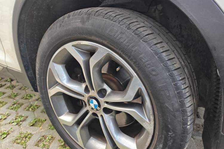 Used BMW X3 2014 xDrive20i X Design Package Right Front Wheel Hub
