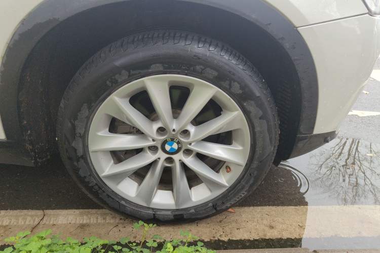 Used BMW X3 2014 xDrive20i X Design Package Right Front Wheel Hub