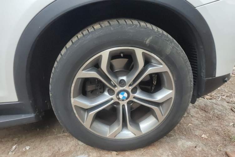 Used BMW X3 2014 xDrive20i X Design Package Right Front Wheel Hub