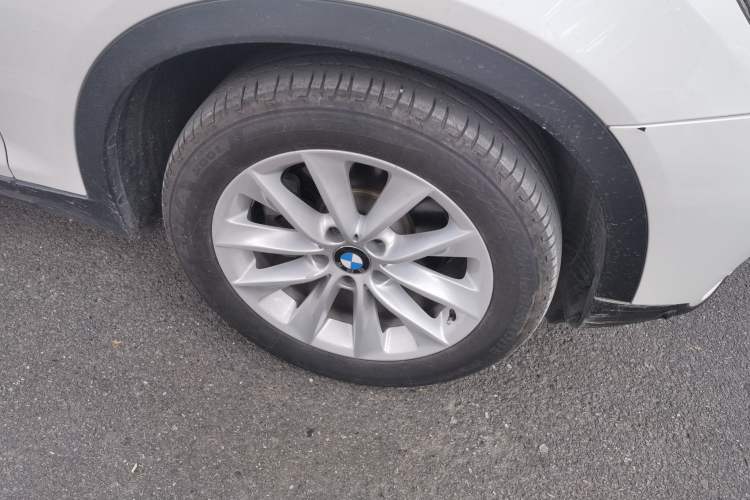 Used BMW X3 2014 xDrive20i X Design Package Right Front Wheel Hub