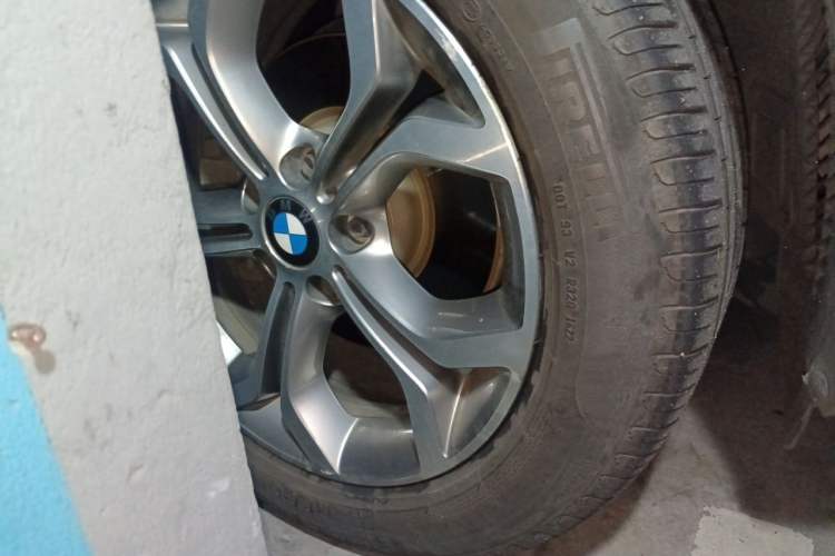 Used BMW X3 2014 xDrive20i X Design Package Right Front Wheel Hub