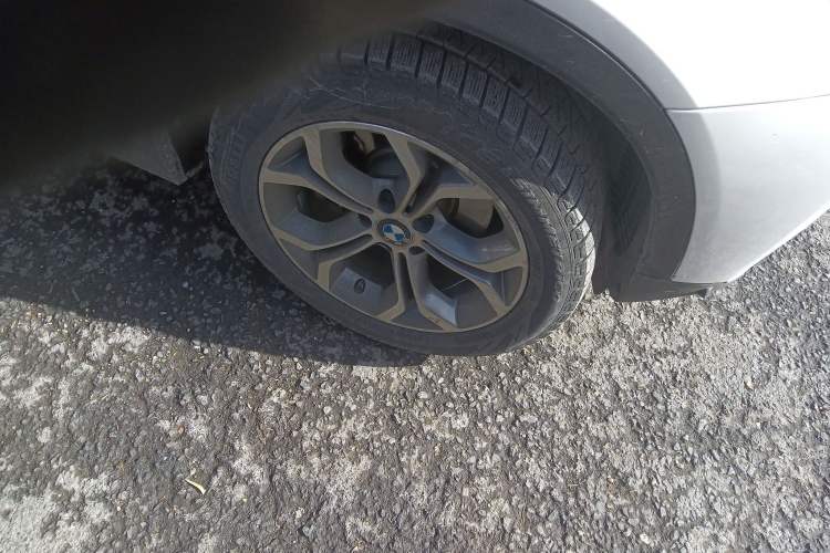 Used BMW X3 2014 xDrive20i X Design Package Right Front Wheel Hub