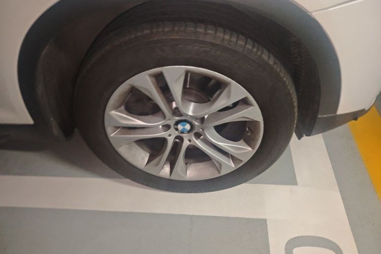 Used BMW X3 2014 xDrive28i X Design Package Right Front Wheel Hub