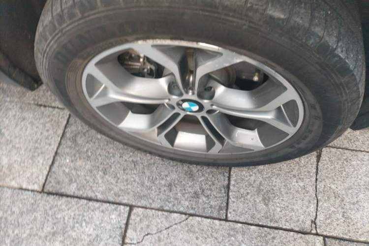 Used BMW X3 2014 xDrive28i X Design Package Right Front Wheel Hub