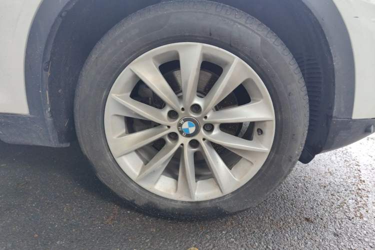 Used BMW X3 2014 xDrive20i X Design Package Right Front Wheel Hub