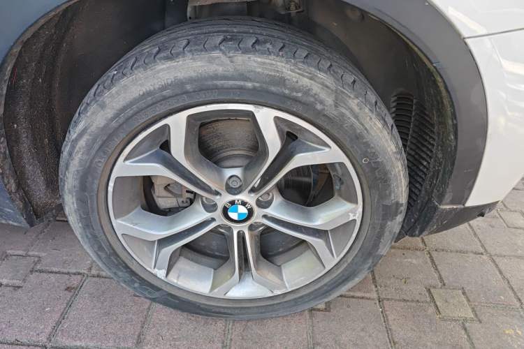 Used BMW X3 2014 xDrive20i X Design Package Right Front Wheel Hub