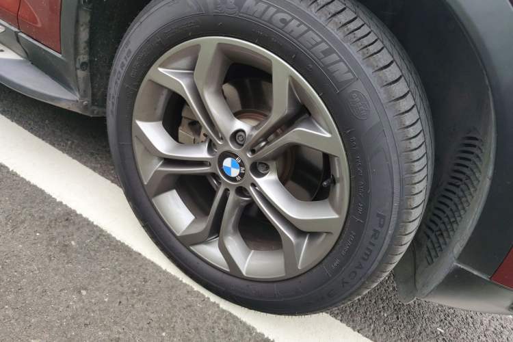Used BMW X3 2014 xDrive20i X Design Package Right Front Wheel Hub