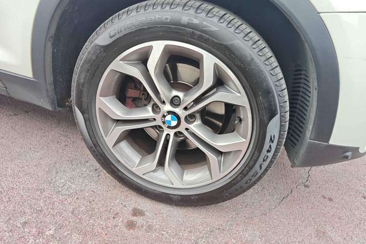 Used BMW X3 2014 xDrive20i X Design Package Right Front Wheel Hub