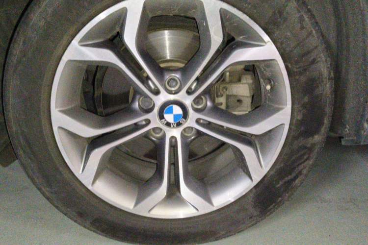 Used BMW X3 2014 xDrive20i X Design Package Right Front Wheel Hub