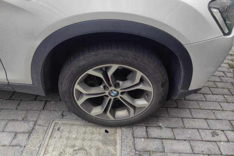 Used BMW X3 2014 xDrive20i X Design Package Right Front Wheel Hub