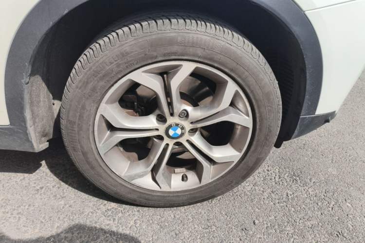 Used BMW X3 2014 xDrive20i X Design Package Right Front Wheel Hub