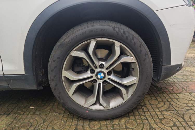 Used BMW X3 2014 xDrive20i X Design Package Right Front Wheel Hub