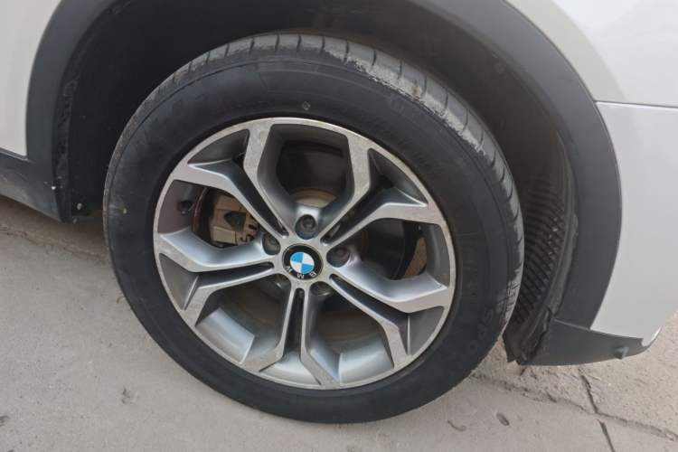 Used BMW X3 2014 xDrive20i X Design Package Right Front Wheel Hub