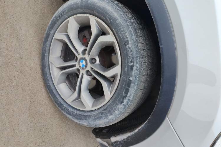 Used BMW X3 2014 xDrive28i X Design Package Right Front Wheel Hub