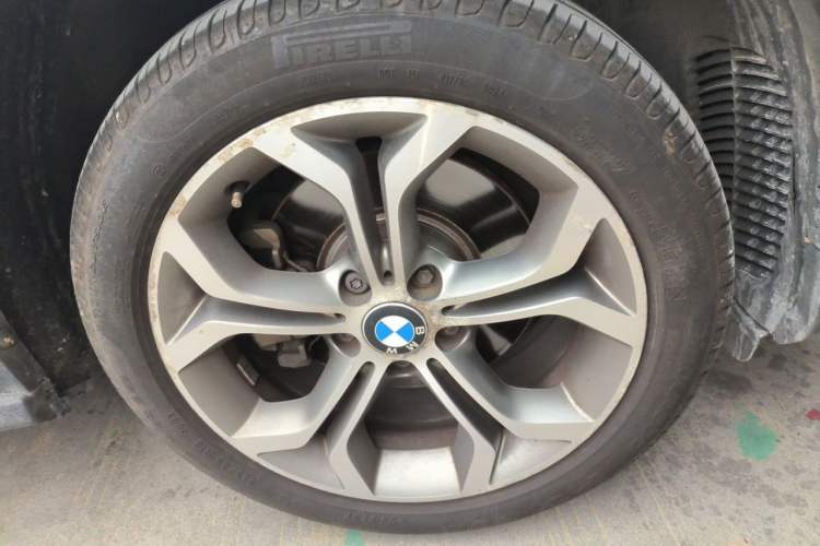 Used BMW X3 2014 xDrive20i X Design Package Right Front Wheel Hub