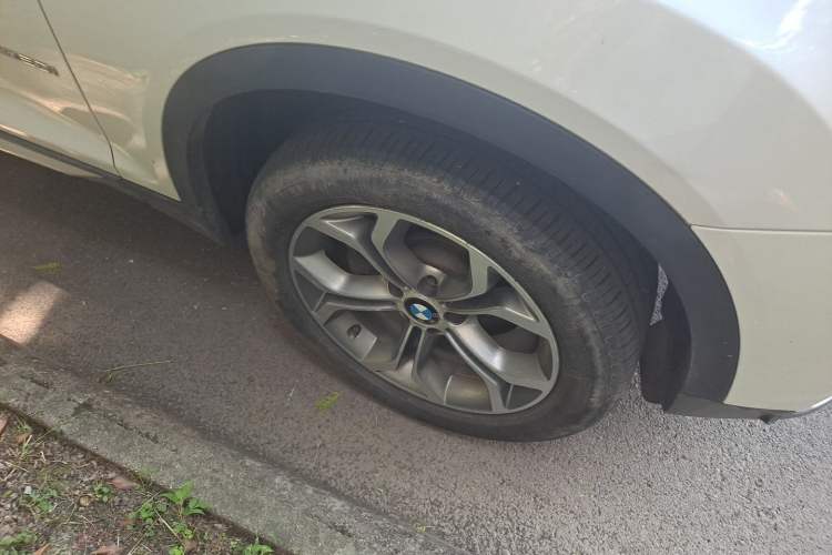 Used BMW X3 2014 xDrive20i X Design Package Right Front Wheel Hub